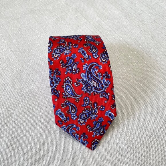 Croft&Barrow Paisley silk Tie. Red - Picture 8 of 8